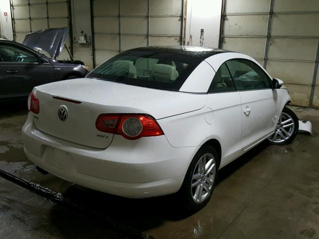 WVWFA7AH8AV025401 - 2010 VOLKSWAGEN EOS LUX WHITE photo 4