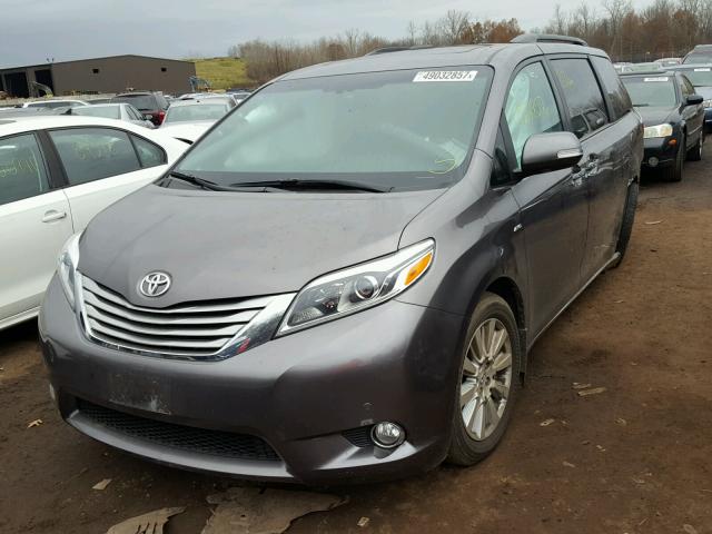 5TDDZ3DCXHS153751 - 2017 TOYOTA SIENNA XLE GRAY photo 2