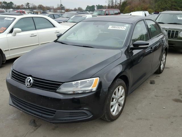 3VWDX7AJ4CM399281 - 2012 VOLKSWAGEN JETTA SE BLACK photo 2