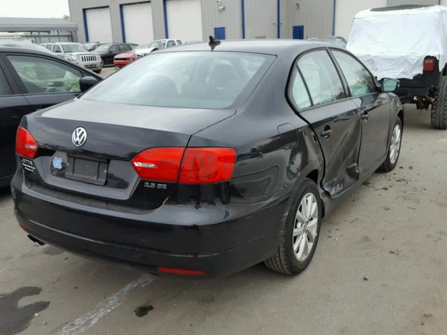 3VWDX7AJ4CM399281 - 2012 VOLKSWAGEN JETTA SE 黑色 照片 4