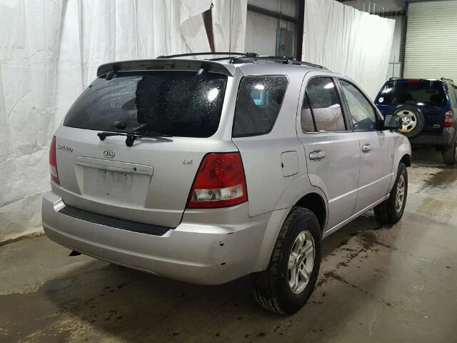 KNDJC733555436458 - 2005 KIA SORENTO EX SILVER photo 4