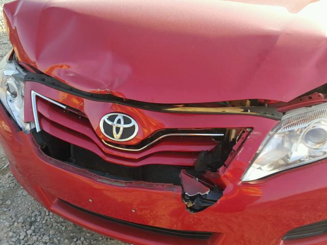 4T1BF3EK9BU693578 - 2011 TOYOTA CAMRY BASE RED photo 9