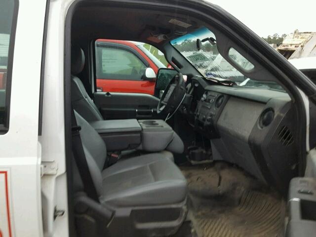 1FT7W2A60CEC50065 - 2012 FORD F250 SUPER WHITE photo 5