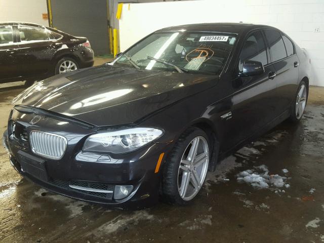 WBAFU9C55BC784345 - 2011 BMW 550 XI CHARCOAL photo 2