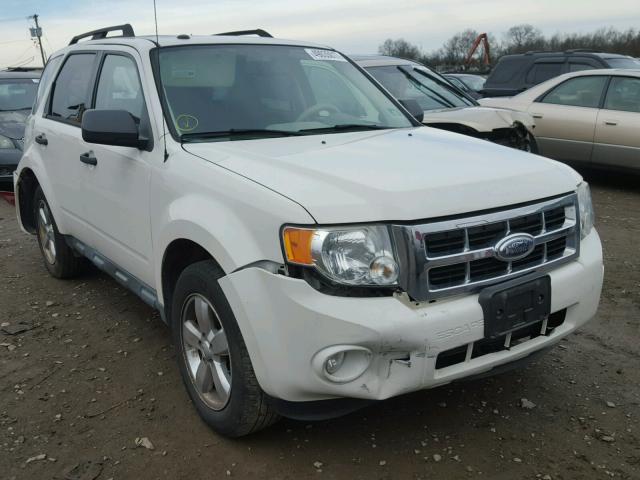 1FMCU9DG6AKA45393 - 2010 FORD ESCAPE XLT WHITE photo 1