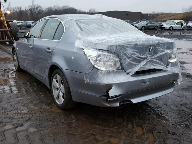 WBANF73526CG66661 - 2006 BMW 530 XI GRAY photo 3