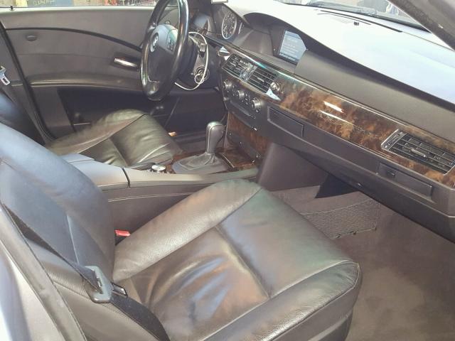 WBANF73526CG66661 - 2006 BMW 530 XI GRAY photo 5