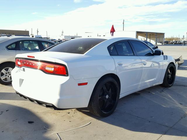 2C3CDXBG8DH701962 - 2013 DODGE CHARGER SE WHITE photo 4