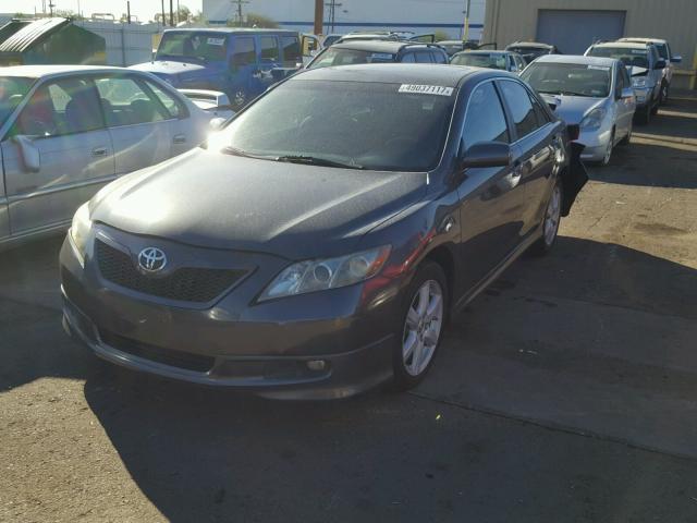 4T1BK46KX8U068096 - 2008 TOYOTA CAMRY LE GRAY photo 2