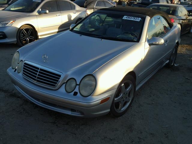 WDBLK70GX2T113824 - 2002 MERCEDES-BENZ CLK 430 SILVER photo 2