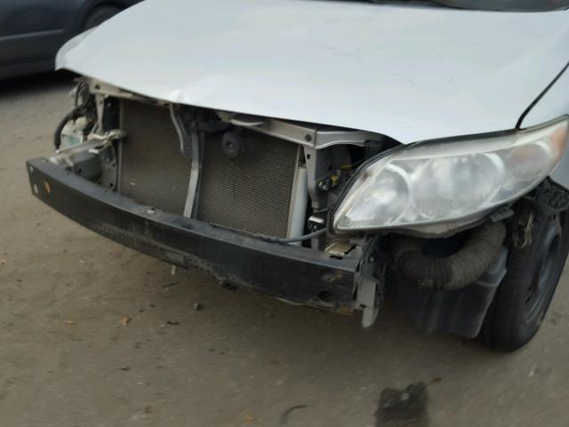 1NXBU4EE9AZ347700 - 2010 TOYOTA COROLLA BA SILVER photo 9