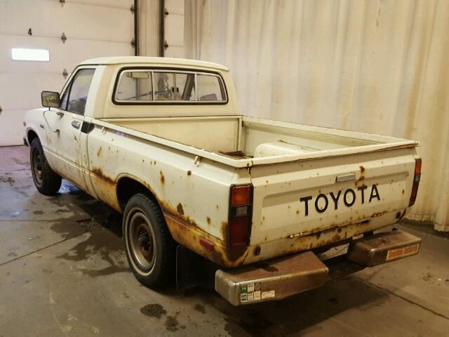 JT4RN34DXC0045104 - 1982 TOYOTA PICKUP 1/2 WHITE photo 3