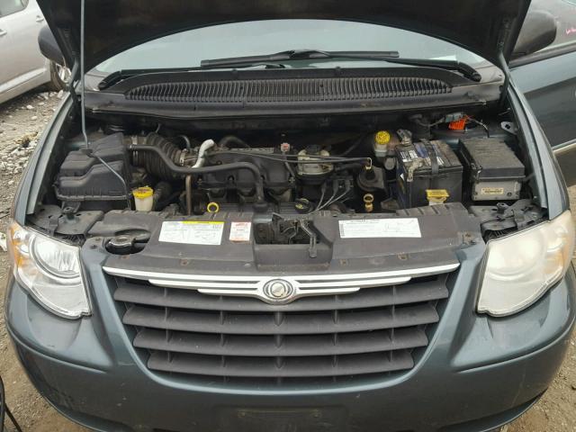 2A4GP54L66R748384 - 2006 CHRYSLER TOWN & COU GREEN photo 7