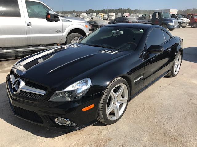 WDBSK71F09F151217 - 2009 MERCEDES-BENZ SL 550 BLACK photo 2