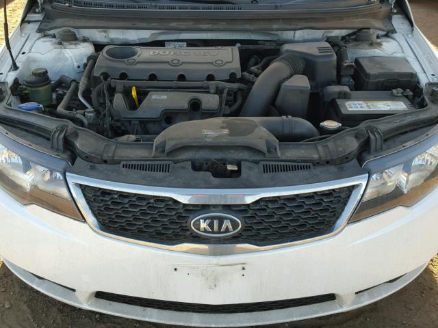 KNAFU4A23C5499015 - 2012 KIA FORTE EX WHITE photo 7