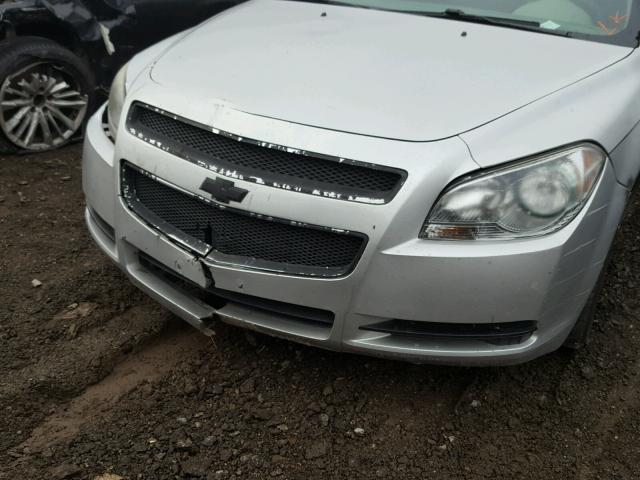 1G1ZB5E17BF251266 - 2011 CHEVROLET MALIBU LS ვერცხლისფერი ფოტო 10