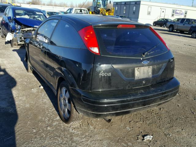 3FAFP31332R225716 - 2002 FORD FOCUS ZX3 BLACK photo 3