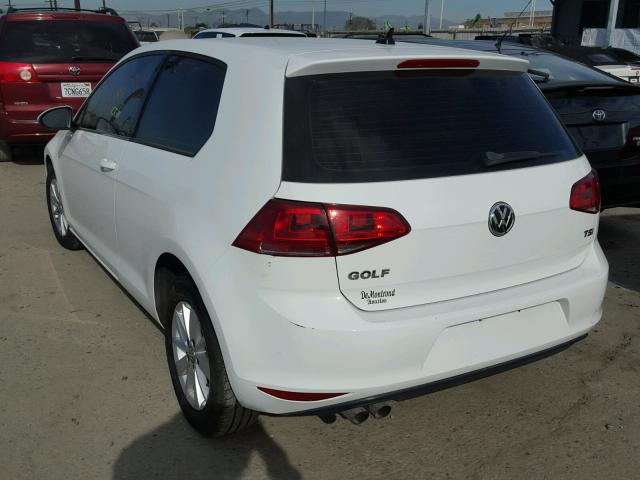 3VW917AU3GM003266 - 2016 VOLKSWAGEN GOLF BASE WHITE photo 3