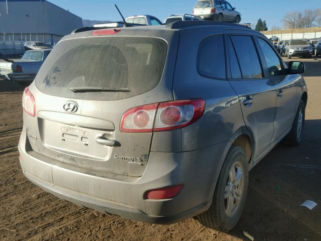 5XYZGDAB1BG030678 - 2011 HYUNDAI SANTA FE G GRAY photo 4