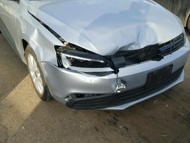 3VWDX7AJ6BM314827 - 2011 VOLKSWAGEN JETTA SE 银色 照片 9