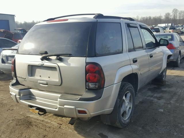 1GNDT13S072274350 - 2007 CHEVROLET TRAILBLAZE SILVER photo 4