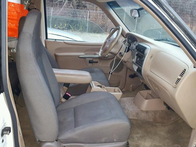 1FMYU60E22UC56055 - 2002 FORD EXPLORER S 白色 照片 5