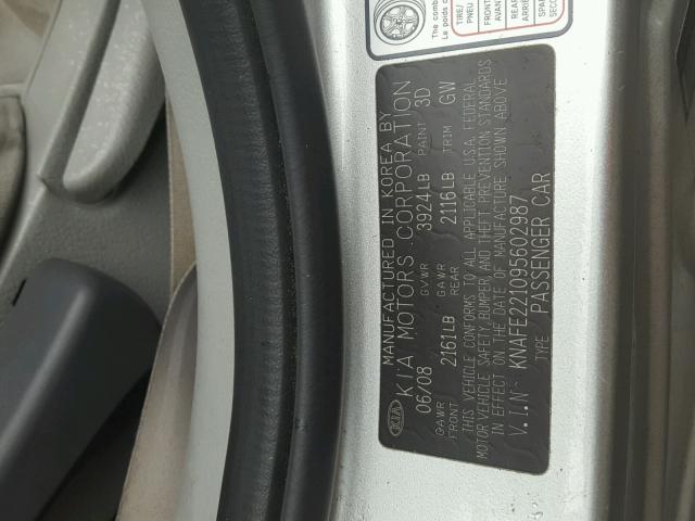 KNAFE221095602987 - 2009 KIA SPECTRA EX SILVER photo 10