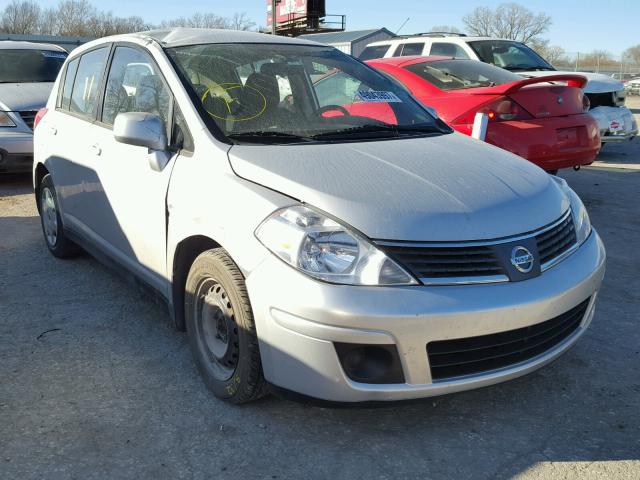 3N1BC13E98L415008 - 2008 NISSAN VERSA S GRAY photo 1