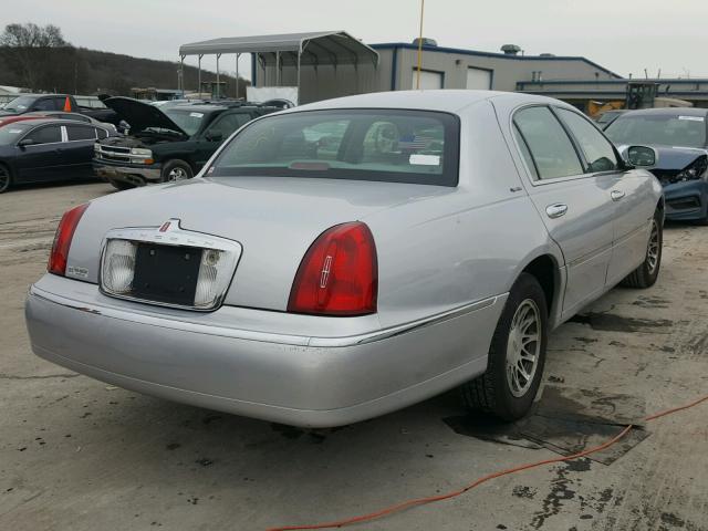 1LNHM82WXYY845101 - 2000 LINCOLN TOWN CAR S SILVER photo 4