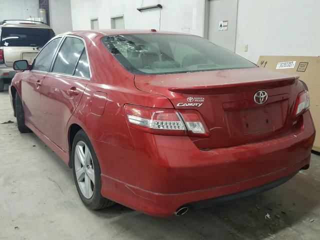 4T1BF3EK1BU188697 - 2011 TOYOTA CAMRY BASE RED photo 3