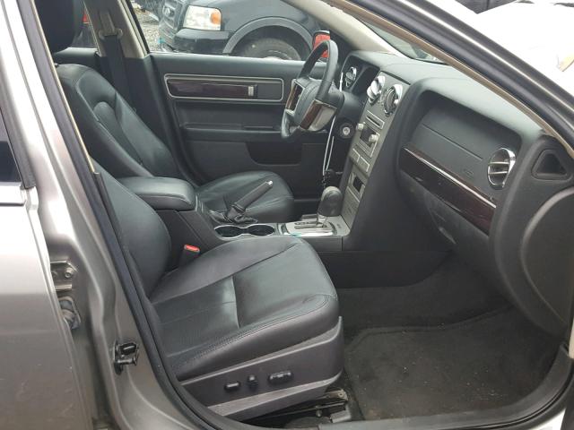 3LNHM28T19R613433 - 2009 LINCOLN MKZ ვერცხლისფერი ფოტო 5