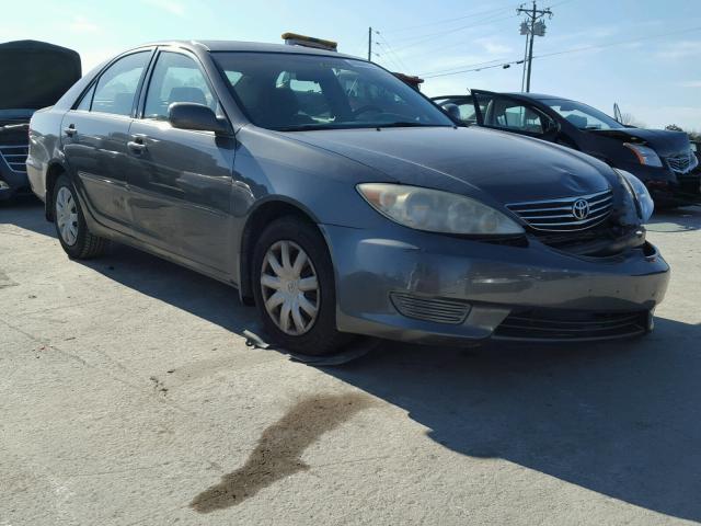 4T1BE32K15U981090 - 2005 TOYOTA CAMRY LE ნაცრისფერი ფოტო 1