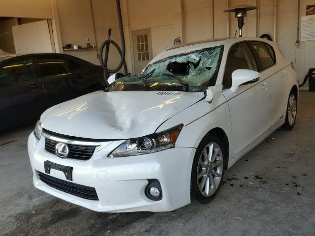 JTHKD5BH0C2103441 - 2012 LEXUS CT 200 WHITE photo 2