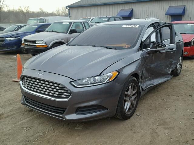 3FA6P0HR3DR105667 - 2013 FORD FUSION SE GRAY photo 2