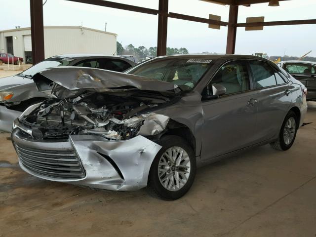 4T4BF1FK7GR567963 - 2016 TOYOTA CAMRY LE ვერცხლისფერი ფოტო 2