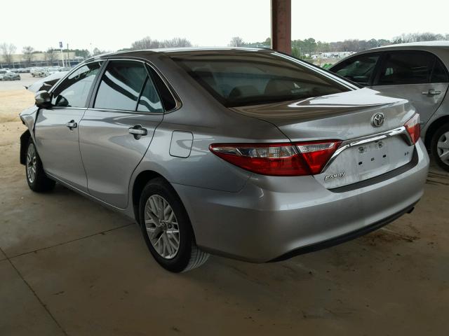 4T4BF1FK7GR567963 - 2016 TOYOTA CAMRY LE ვერცხლისფერი ფოტო 3