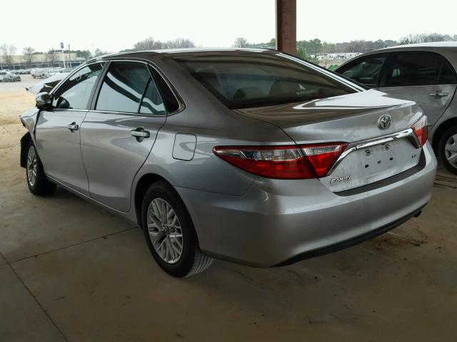 4T4BF1FK7GR567963 - 2016 TOYOTA CAMRY LE SILVER photo 3