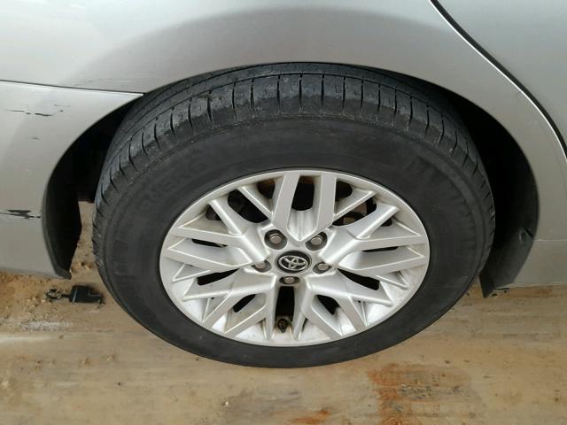 4T4BF1FK7GR567963 - 2016 TOYOTA CAMRY LE ვერცხლისფერი ფოტო 9