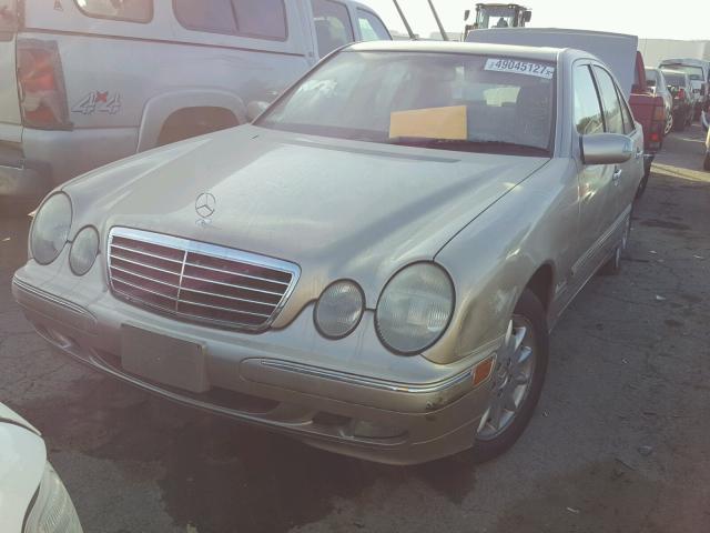 WDBJF65J31B224066 - 2001 MERCEDES-BENZ E 320 GOLD photo 2