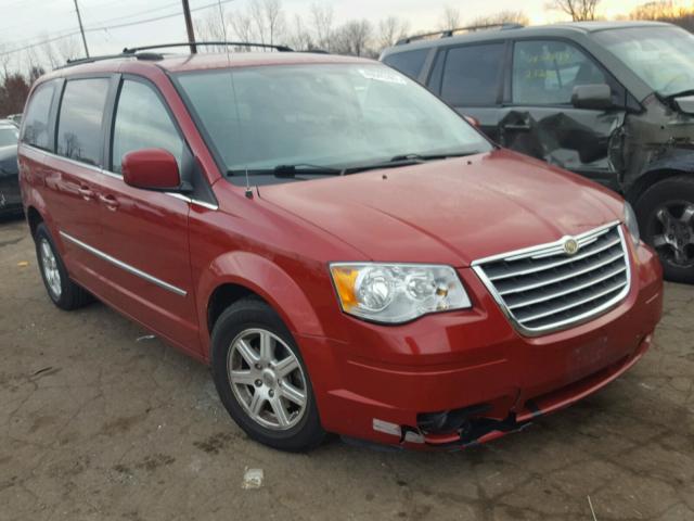 2A8HR54139R565282 - 2009 CHRYSLER TOWN & COU RED photo 1