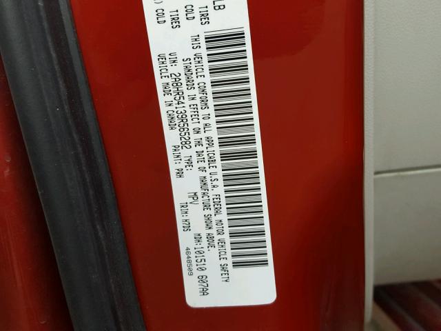 2A8HR54139R565282 - 2009 CHRYSLER TOWN & COU RED photo 10