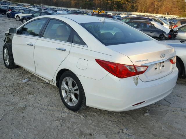 5NPEC4AC0DH624516 - 2013 HYUNDAI SONATA SE WHITE photo 3