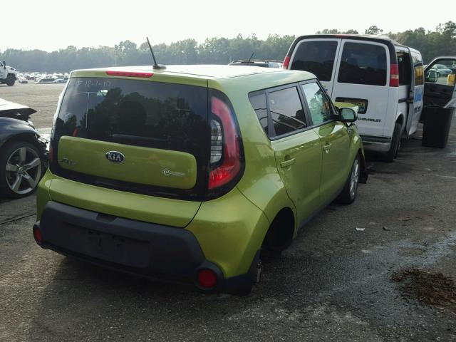 KNDJN2A28G7844371 - 2016 KIA SOUL GREEN photo 4