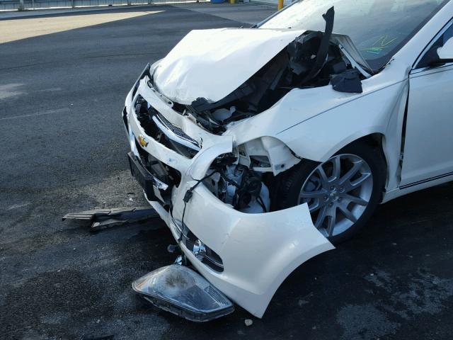 1G1ZE5E78AF324333 - 2010 CHEVROLET MALIBU LTZ WHITE photo 9