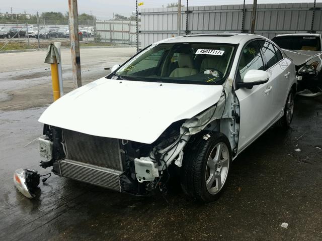 YV1612FS0D2180628 - 2013 VOLVO S60 T5 WHITE photo 2