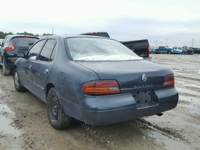 1N4BU31FXPC183648 - 1993 NISSAN ALTIMA XE GREEN photo 3