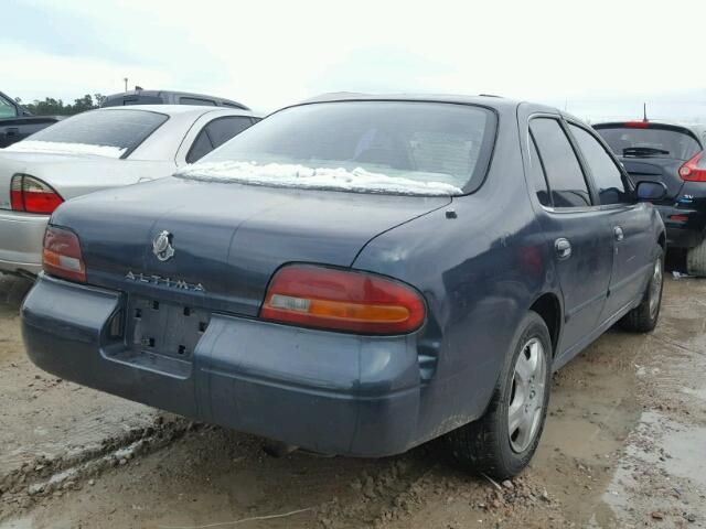 1N4BU31FXPC183648 - 1993 NISSAN ALTIMA XE GREEN photo 4