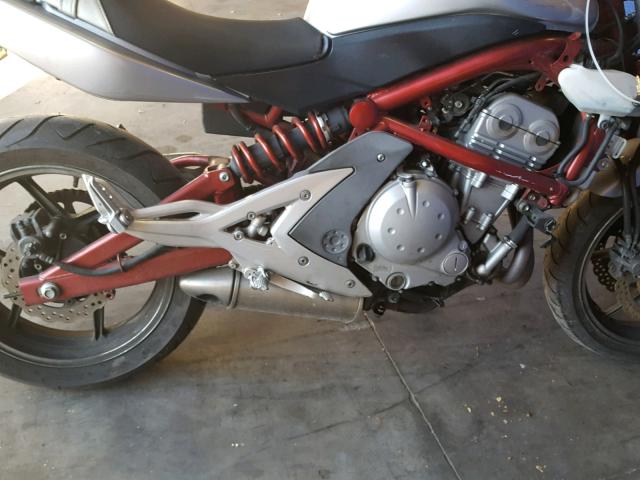 JKAEXEA196A003725 - 2006 KAWASAKI EX650 A6F GRAY photo 7