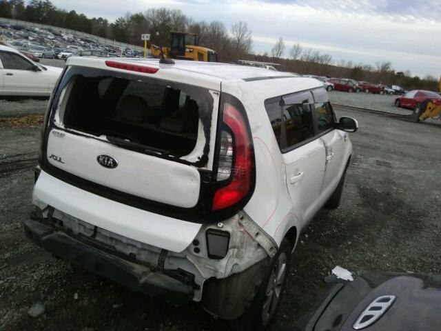 KNDJN2A29E7740856 - 2014 KIA SOUL WHITE photo 4