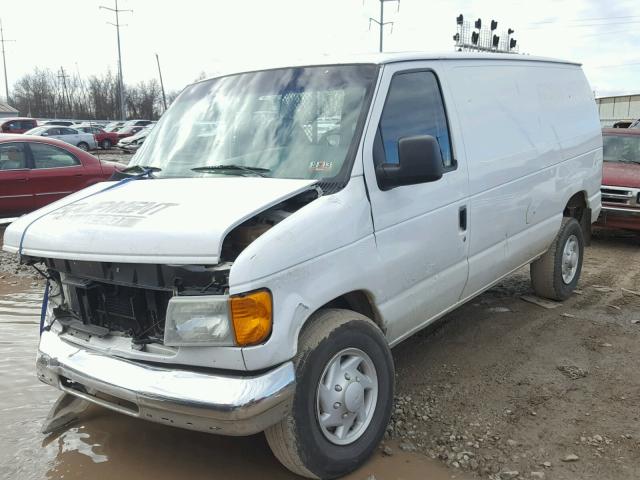 1FTSE34P46HA75040 - 2006 FORD ECONOLINE WHITE photo 2